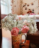 Dorm mugs can be used for hot drinks or as flower vases. 