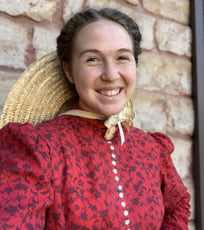 Elizabeth Borders headshot.cropped